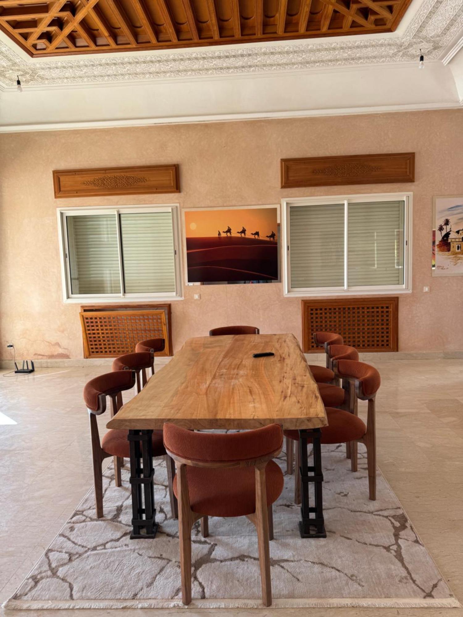 Anouar Villa *